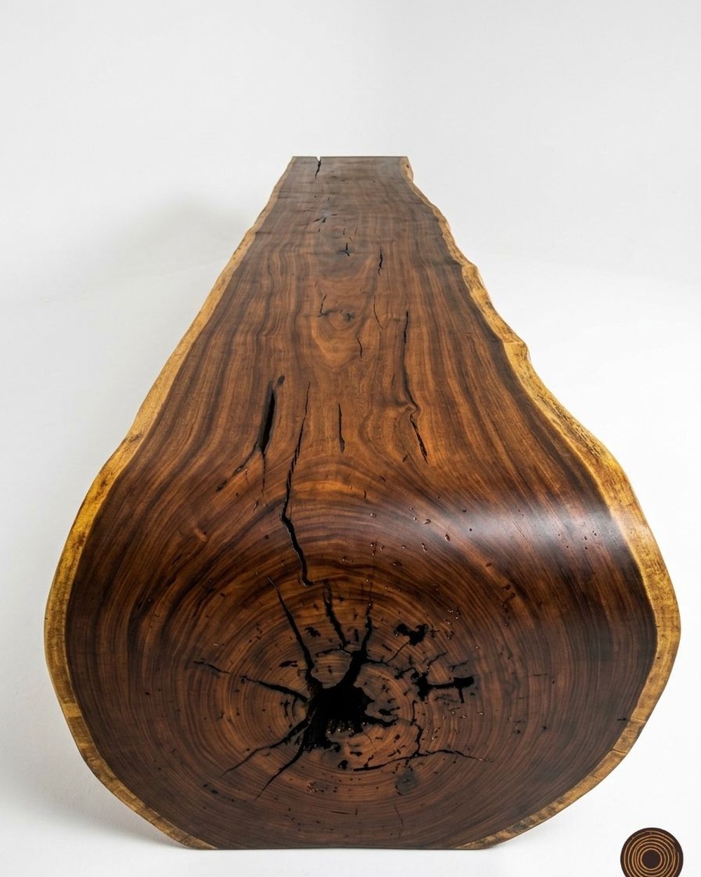 Mesa Cascata 18 Lugares — ângulo alternativo