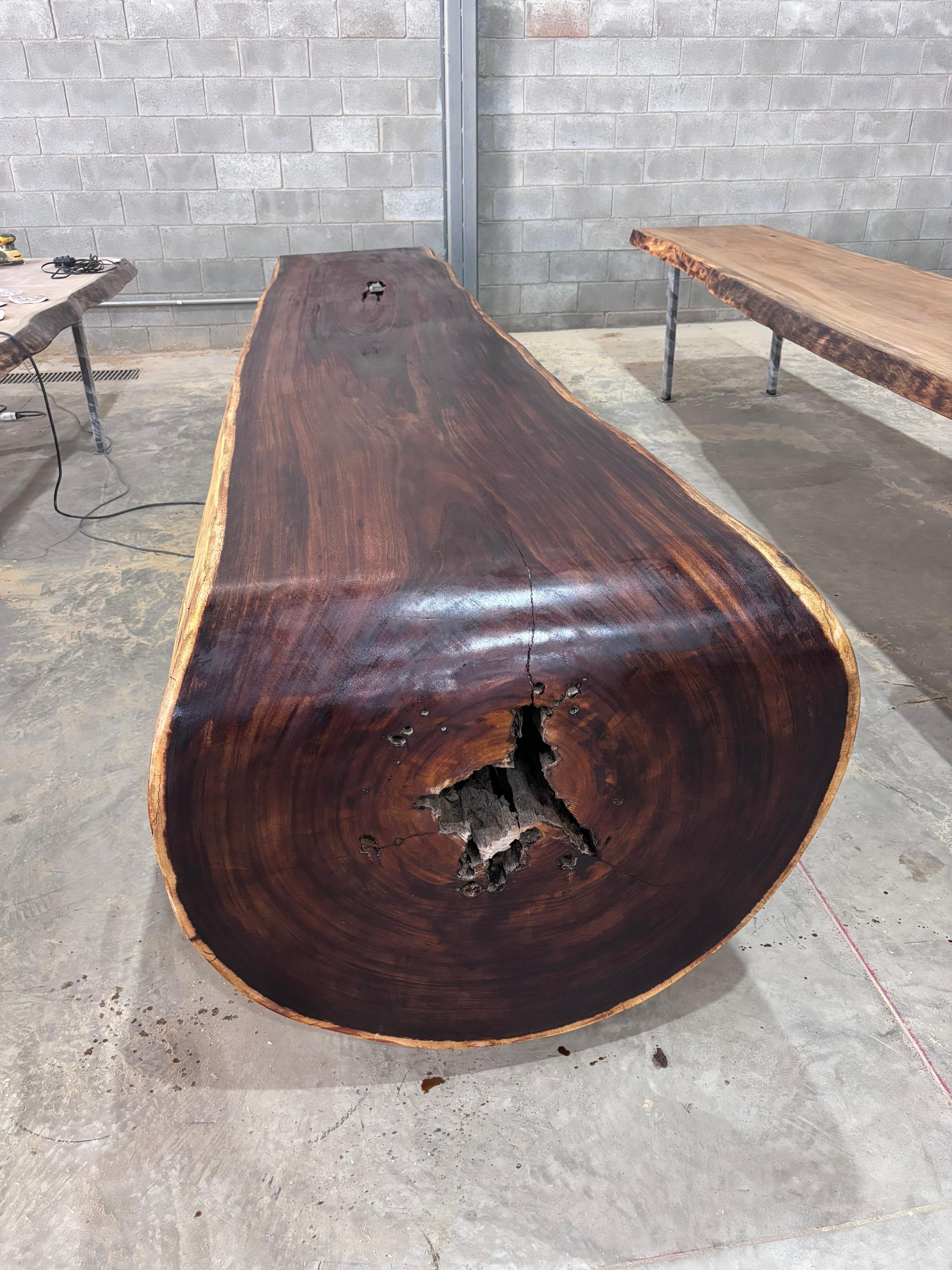 Mesa Cascata 12 a 14 Lugares — ângulo alternativo